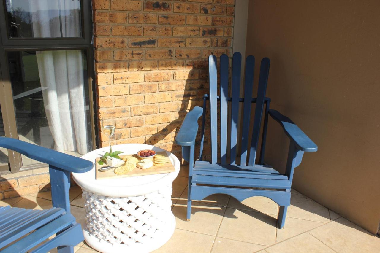Karee & Wild Olive Guest Lodge Hekpoort Esterno foto